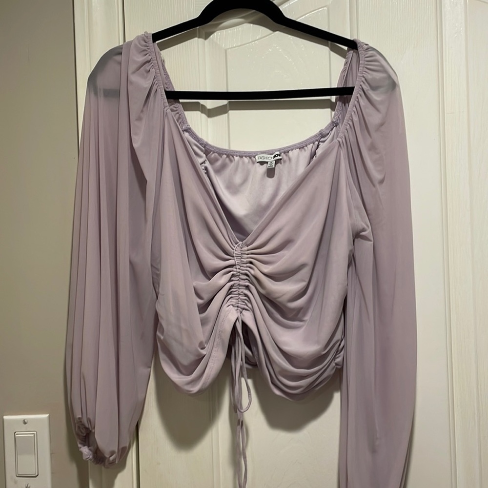 1X PLUS SIZE LAVENDER STRETCHY SHIRT; with beautiful sleeves